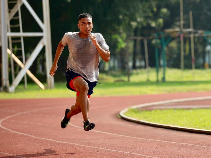 Atleti lari nasional, Lalu Muhammad Zohri, berlatih di Stadion Madya, Jakarta, menjelang Olimpiade Tokyo 2020.