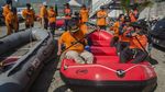 Menjadi Pahlawan Kemanusiaan di Perairan