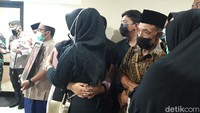 Direktur RSUD Pandan Arang, Boyolali, Siti Nur Rokhmah Hidayati, kepada detikcom Kamis (3/6/2021) mengatakan S Paryanto dirawat di RSUD Pandan Arang sejak sekitar 13 hari lalu. S Paryanto meninggal dunia karena sakit.