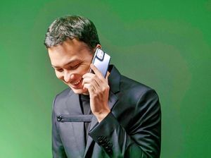 Pertimbangan Nicholas Saputra Saat Memilih HP