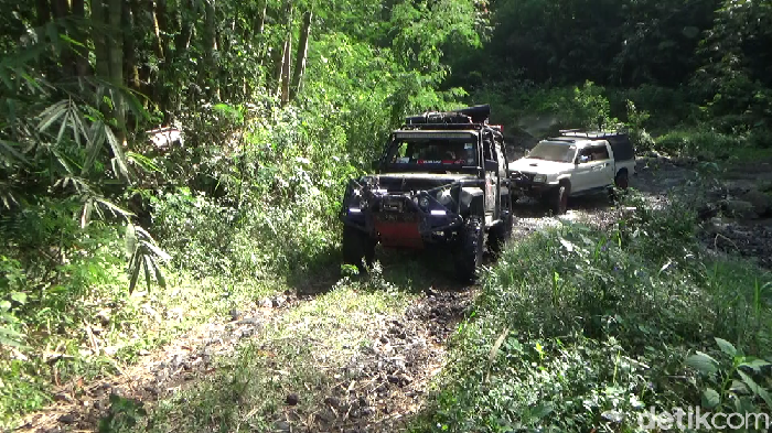 Offroad di Lereng Gunung Semeru