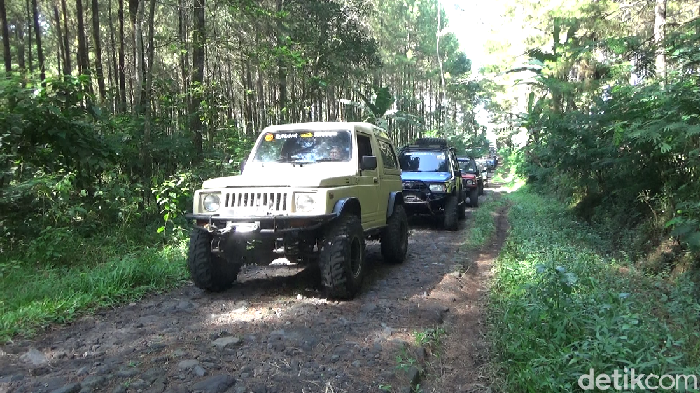 Offroad di Lereng Gunung Semeru