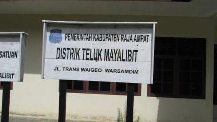 Papan Nama Distrik di Papua