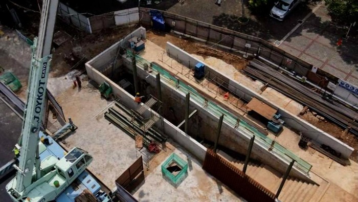 Kementerian PUPR mengungkapkan progres fisik pembangunan terowongan silaturahmi Masjid Istiqlal dengan Gereja Katedral sudah mencapai 61%.