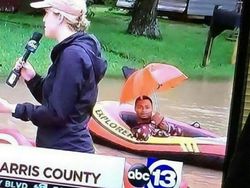 Potret Viral Orang-orang yang Hidupnya Kelewat Santuy