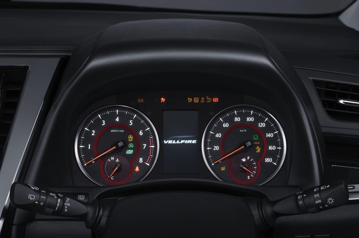 Toyota Vellfire 2021 Toyota meluncurkan Alphard dan Vellfire terbaru, 3 Juni 2021. Alphard dan Vellfire punya fitur lebih canggih. Tampilan Vellfire juga diperbarui jadi lebih sporty.