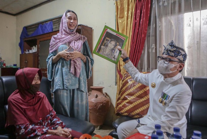 Wali Kota Bogor Bima Arya menyambangi tiga lokasi untuk bertemu warga Kota Bogor. Ini dilakukan dalam rangkaian acara merayakan Hari Jadi Bogor (HJB) ke-539.