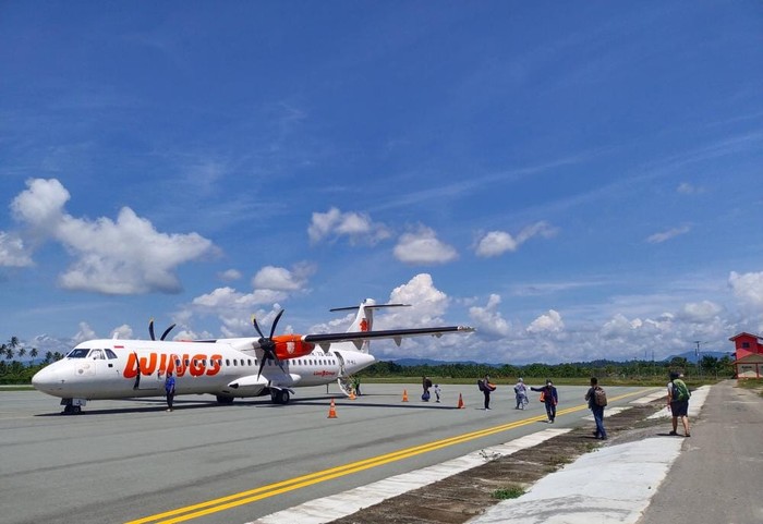 Pesawat Wings Air di Buol