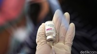 Vaksin yang disuntik adalah vaksin Astrazeneca.