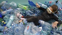 Hal tersebut membuat Rumania dilanda krisis sampah plastik.  