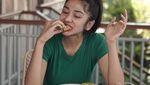 Doyan Makan Enak, Ini Keseruan Fanny Ghassani saat Jajan Sate dan Mie Goreng