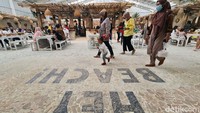 Hey Beach, sebuah brand restoran yang dekat dengan Jakarta, dengan konsep berbeda. Mengusung tagar Hey Beach Rasa Bali, restoran yang satu ini memang begitu baik dalam menampilkan suasana Bali di tengah perkotaan.  