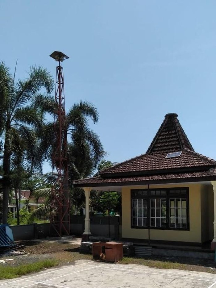 Kabupaten Lumajang masuk 8 kabupaten yang rawan mengalami tsunami Jawa Timur. BPBD Lumajang menyebut ada 9 desa di 5 kecamatan waspadai potensi tsunami ini.