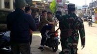 Terdapat sejumlah pelajar yang terjaring razia masker tersebut. Para pelajar itu pun beralasan lupa membawa masker saat terjaring razia.  