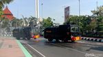 Masuk Zona Merah Corona, Jalanan di Kudus Disemprot Disinfektan