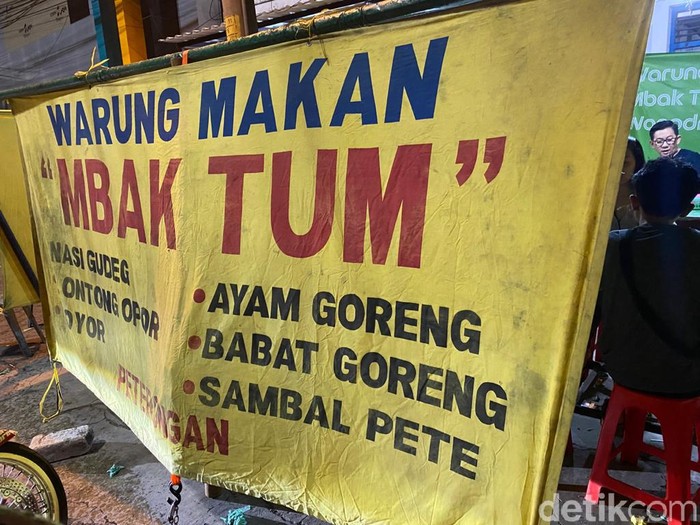 Mbak Tum: Gudeg Koyor dan Lontong Opor Enak di Semarang Sejak 1991 Mbak Tum: Gudeg Koyor dan Lontong Opor Enak di Semarang Sejak 1991