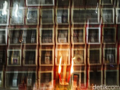 Melihat Proses Kremasi Warga Keturunan Tionghoa