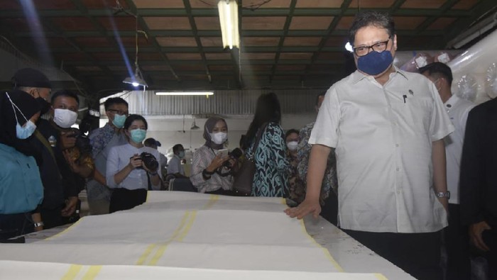 Menko Perekonomian mengunjung sentra industri kecil menengah di Majalaya