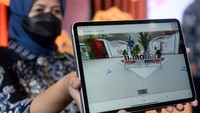 Penyelenggaraan ii-Motion bertujuan untuk membuka dan memperluas jangkauan pemasaran produk muslim Indonesia.