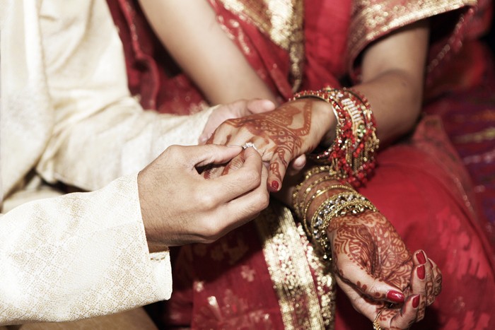 Pernikahan India Indian wedding ceremony. Weddings in India vary regionally, the religion and per personal preferences of the bride and groom. They are festive occasions in India, and in most cases celebrated with extensive decorations, colors, music, dance, costumes and rituals that depend on the religion of the bride and the groom, as well as their preferences
