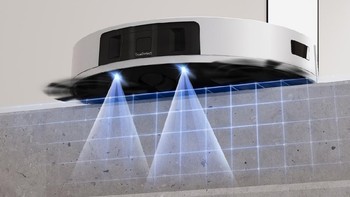 Deebot T9 bisa mendeteksi ujung lantai yang tinggi karena memiliki 6 Anti-drop Sensor. Robot ini berhenti sampai ujung sehingga dia tidak jatuh ke anak tangga. (Foto: Ecovacs)