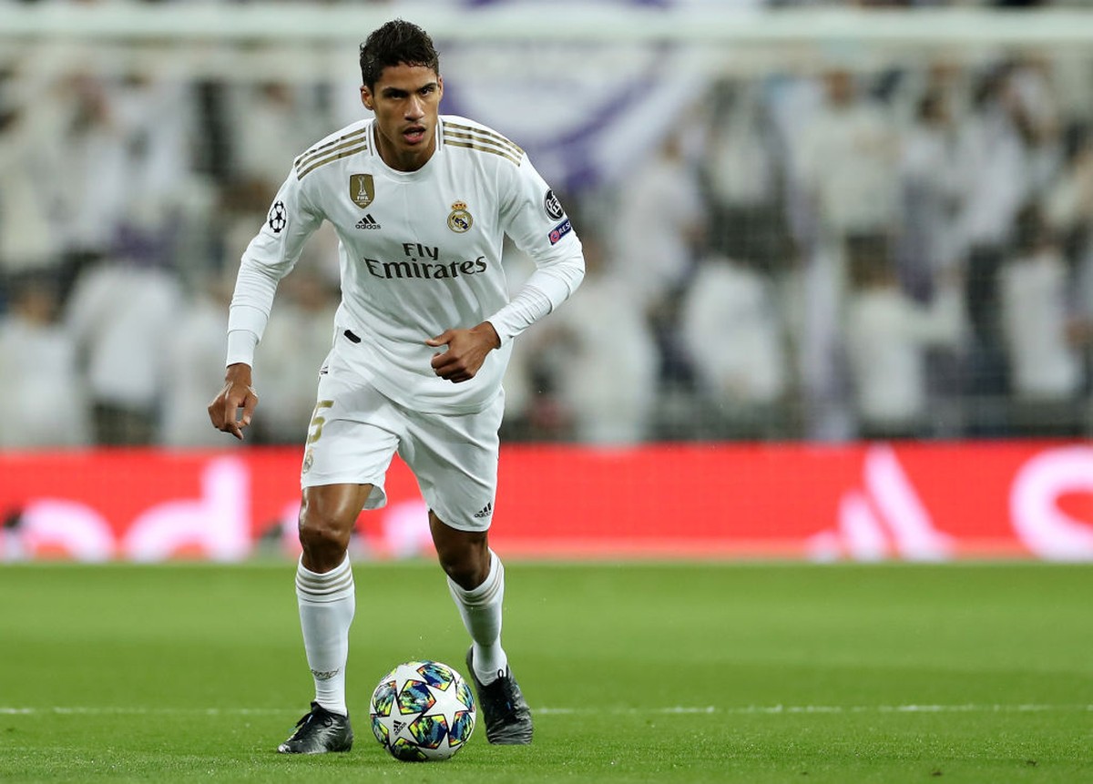 Awas MU! PSG Mau Bajak Raphael Varane (Getty Images/Angel Martinez)