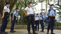 Tahun lalu, peringatan tragedi Tiananmen dilarang karena alasan pandemi virus Corona (COVID-19), namun ribuan orang mengabaikan larangan itu. Untuk tahun ini, otoritas Hong Kong kembali melarang peringatan serupa dengan alasan yang sama, yakni pandemi Corona, meskipun Hong Kong tidak mencatat penularan lokal yang tak terlacak selama lebih dari sebulan terakhir. Beberapa hari terakhir pun diketahui otoritas Hong Kong memperingatkan warganya bahwa pasal subversi atau upaya menggulingkan pemerintahan yang diatur dalam undang-undang (UU) keamanan nasional yang kini berlaku di Hong Kong, bisa digunakan terhadap mereka yang mengikuti peringatan Tiananmen.