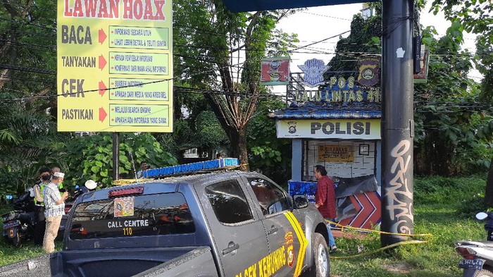 TKP penusukan polisi di Palembang (Syahbana-detikcom)