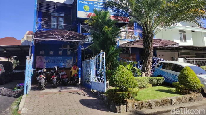 Pemerintah tidak memberangkatkan haji 2021. Meski begitu, sebuah travel haji dan umroh di Sidoarjo mengaku tidak menerima permintaan refund dari calon jemaah.
