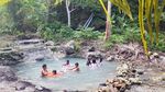 Foto Air Terjun Mini dan Kolam Renang Cantik dari Majene