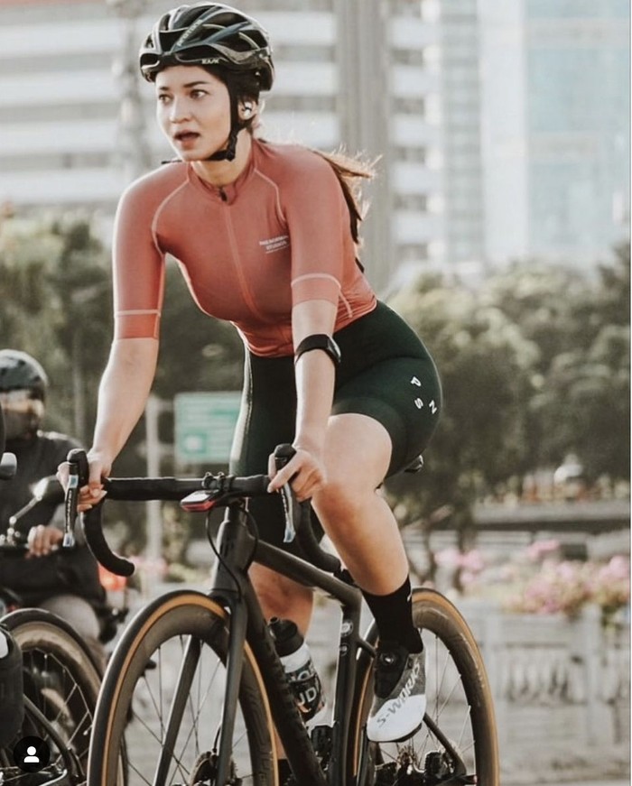 Jersey sepeda artis