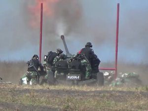 Kilatan Cahaya dan Dentuman di Gunung Raung Bukan dari Latihan Tembak TNI AD