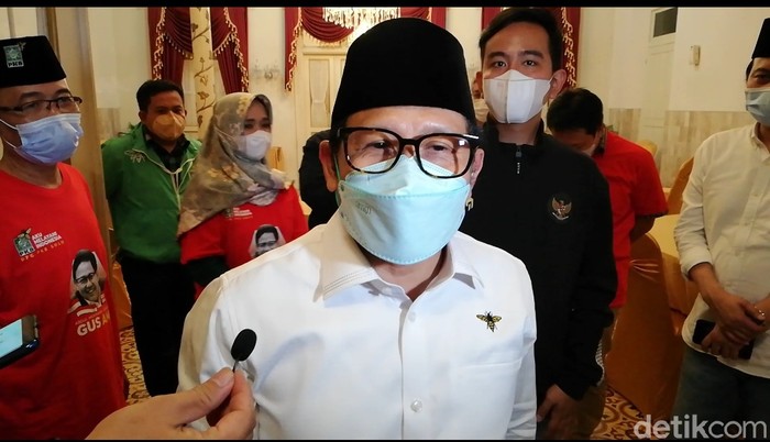 Ketua Umum DPP PKB Abdul Muhaimin Iskandar atau yang akrab disapa Cak Imin bertemu dengan Wali Kota Solo Gibran Rakabuming Raka, di cafe Saudagar, Laweyan, Solo.