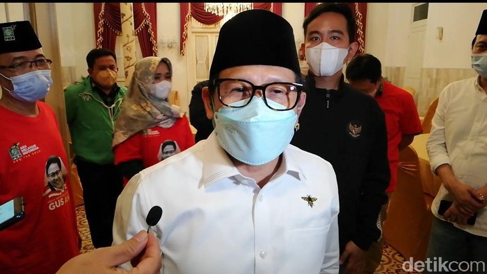 Ketua Umum DPP PKB Abdul Muhaimin Iskandar atau yang akrab disapa Cak Imin bertemu dengan Wali Kota Solo Gibran Rakabuming Raka, di cafe Saudagar, Laweyan, Solo.