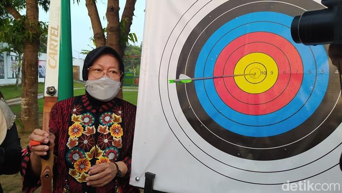 Mensos Risma tepat membidik panahan