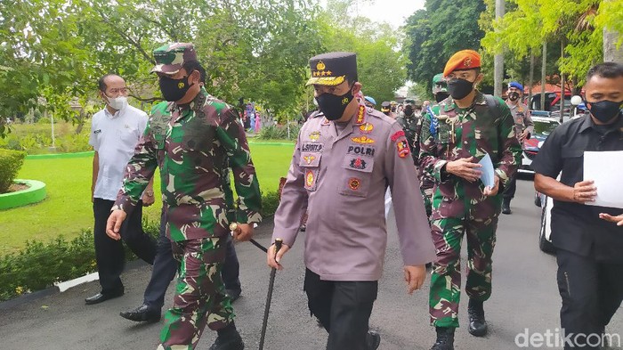 Panglima TNI-Kapolri kunjungi Blora, 5/6/2021