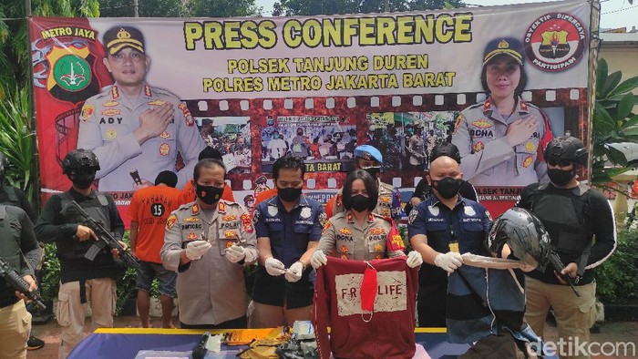 Polsek Tanjung Duren merilis kasus curanmor.