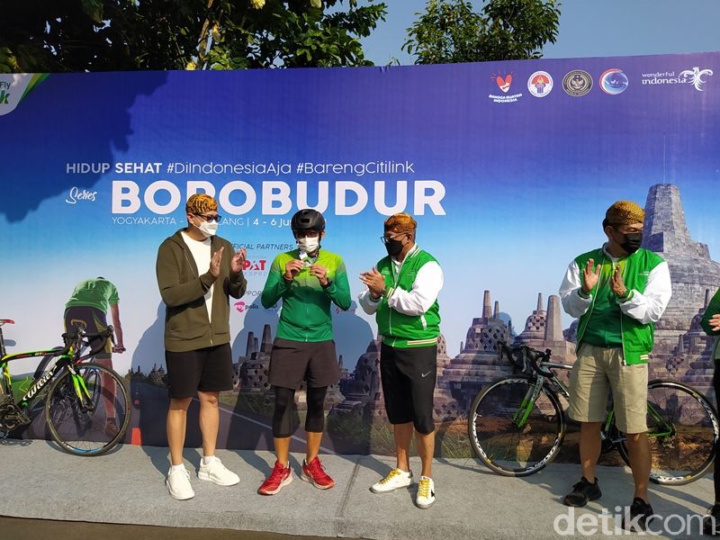 sandiaga uno gowes di Hidup Sehat Series 2021 Borobudur