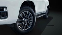 Toyota juga memberikan pilihan pada konsumen mulai dari konfigurasi lima atau tujuh kursi, serta kapasitas mesin mulai dari diesel 2.8 L yang mampu menghasilkan daya sebesar 201 hp atau bensin 2.7 L dengan tenaga maksimum mencapai 160 hp. Foto: Dok. Toyota
