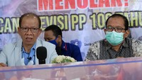 Rencana ini dinilai mengancam keberlangsungan industri hasil tembakau, khususnya tenaga kerja. Sebelum adanya rencana revisi PP 109/2012, IHT telah terancam oleh kenaikan cukai tembakau yang eksesif dan regulasi lainnya yang membebani.