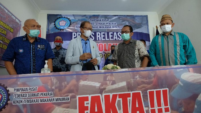 Upaya Melindungi Tenaga Kerja di Industri Tembakau FSP RTMM-SPSI memohon kepada Presiden RI Joko Widodo untuk membatalkan rencana revisi PP 109/2012 demi melindungi tenaga kerja di industri hasil tembakau (IHT).