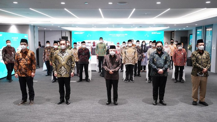 Upaya Membangun 1.000 Petrashop di Wilayah Pesantren Pertamin melakukan kerja sama dengan Perkumpulan Masyarakat Ekonomi Syariah (MES) dalam pengembangan bisnis Pertamina Shop (Pertashop).