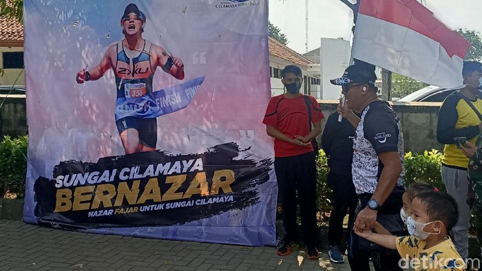 Warga Karawang Berlari demi Sungai Cilamaya