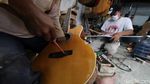 Wow, Permintaan Gitar Made In Solo Banjir Pesanan