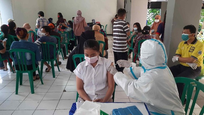 10.390 Penghuni 18 Rusun di Surabaya Jalani Vaksinasi Serentak