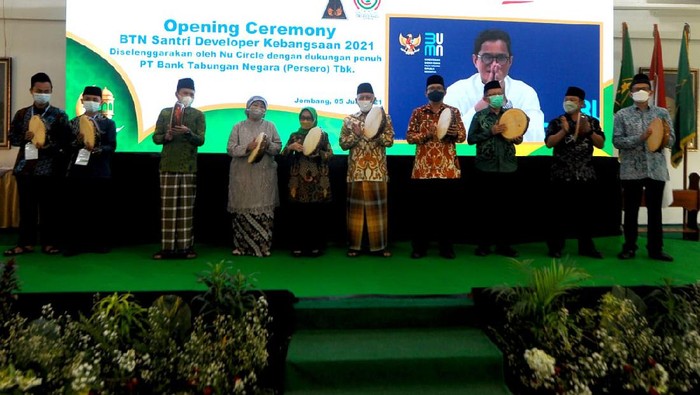 Dukung Program Pemerintah Dalam Penyediaan Perumahan Nasional Bank BTN menggandeng Pondok Pesantren Tebuireng di Jombang, Jawa Timur menggelar Pelatihan BTN Santri Developer Kebangsaan 2021.