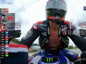 Ngebut Pakai Baju Terbuka Seperti Quartararo Bikin Paru-paru Basah?