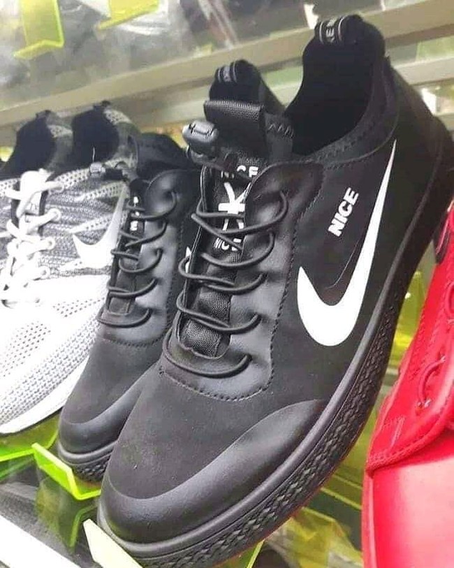 Harus hati-hati nih, jangan sampai tertipu dan salah baca. Kalau tulisannya kayak gini sih nanti bisa jadi gagal pamer deh. Foto: Instagram/@rakyat_plus_62