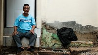 Mereka berharap tidak terjadi banjir besar di sekitar rumah panggung.