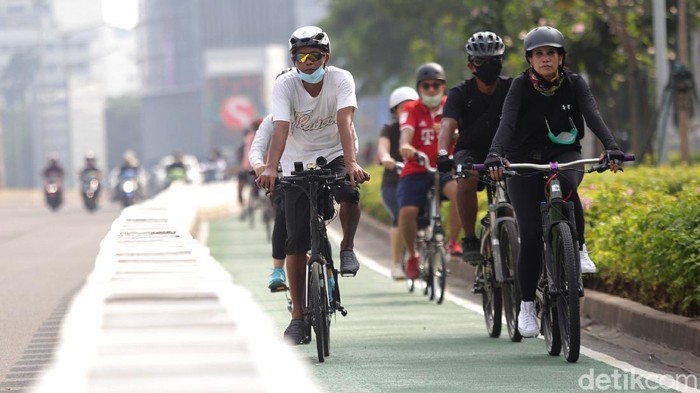 Ibu Kota Bakal Punya Jalur Sepeda 170 Km Tahun Ini Gubernur DKI Jakarta Anies Baswedan berencana menambah panjang lintasan jalur sepeda di Ibu Kota. Penasaran?